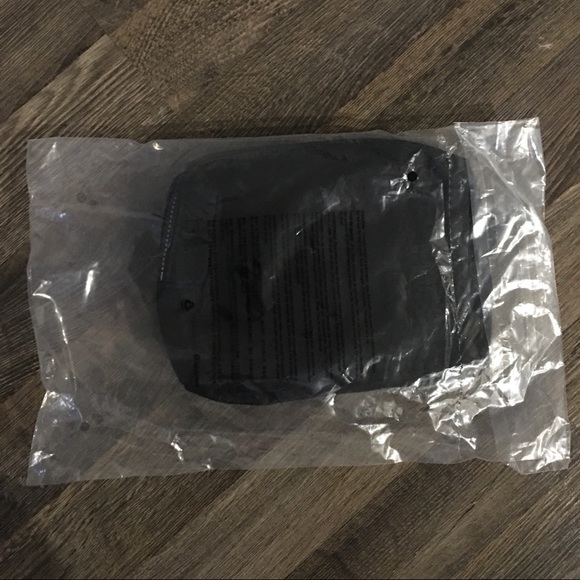 NEW | LULULEMON All Your Small Things Pouch *4L - Picture 3 of 4